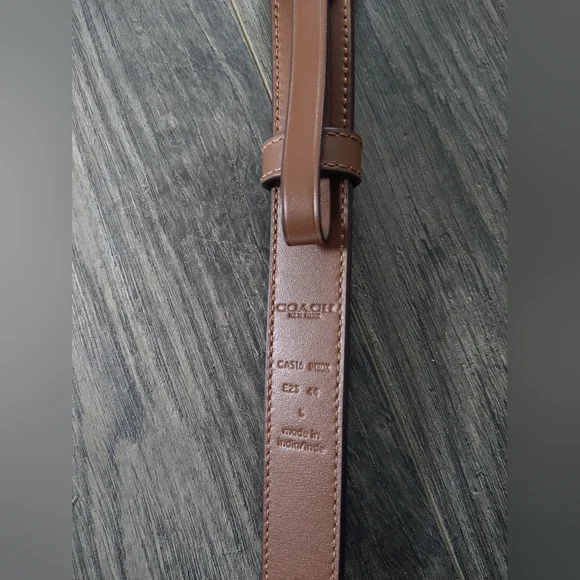 Coach-Elegant Gold and Tan Women's Belt - Picture 6 of 11